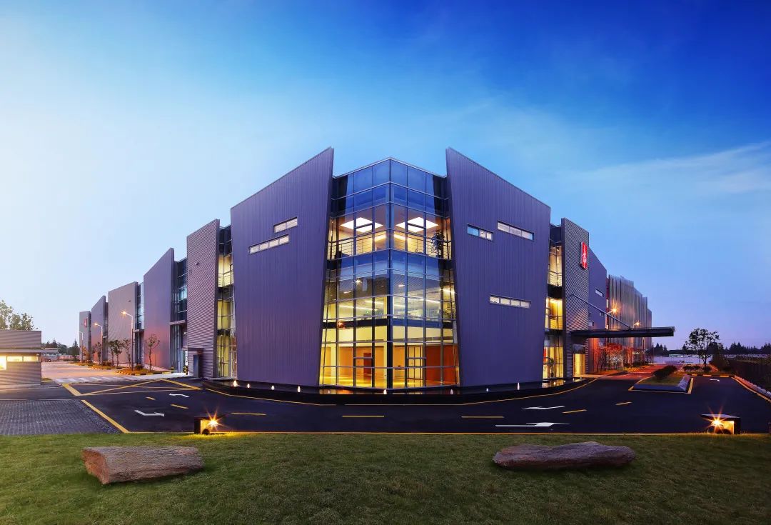 【喜讯】宏信建发在2021全球工程机械50强"t50"峰会上荣获双冠王